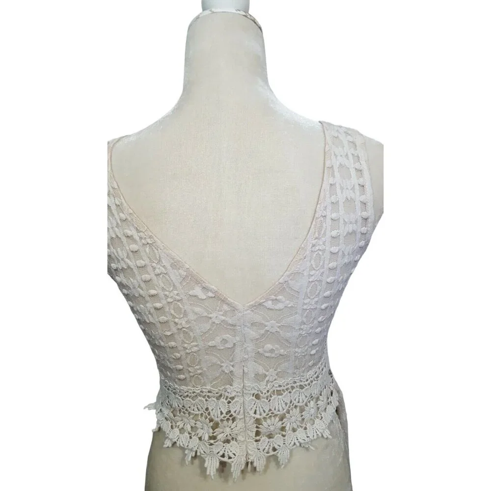 Olive Tree Lace Crochet Romper Women's Size S Shorts Jumper Sleeveless Cream - Picture 4 of 8